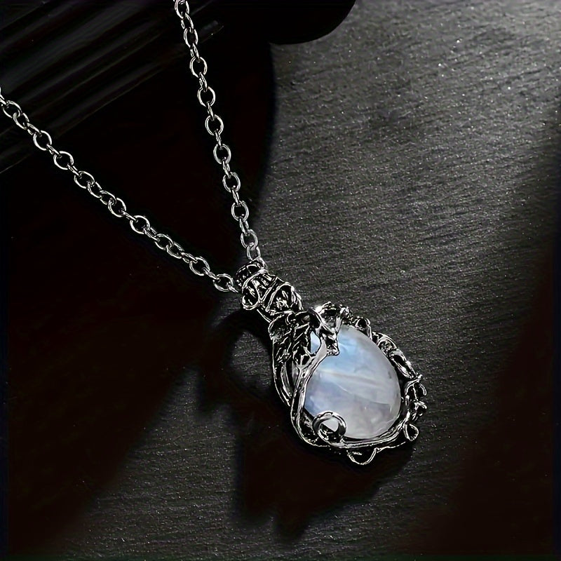 1pc Exquisite Moonstone Pendant Necklace