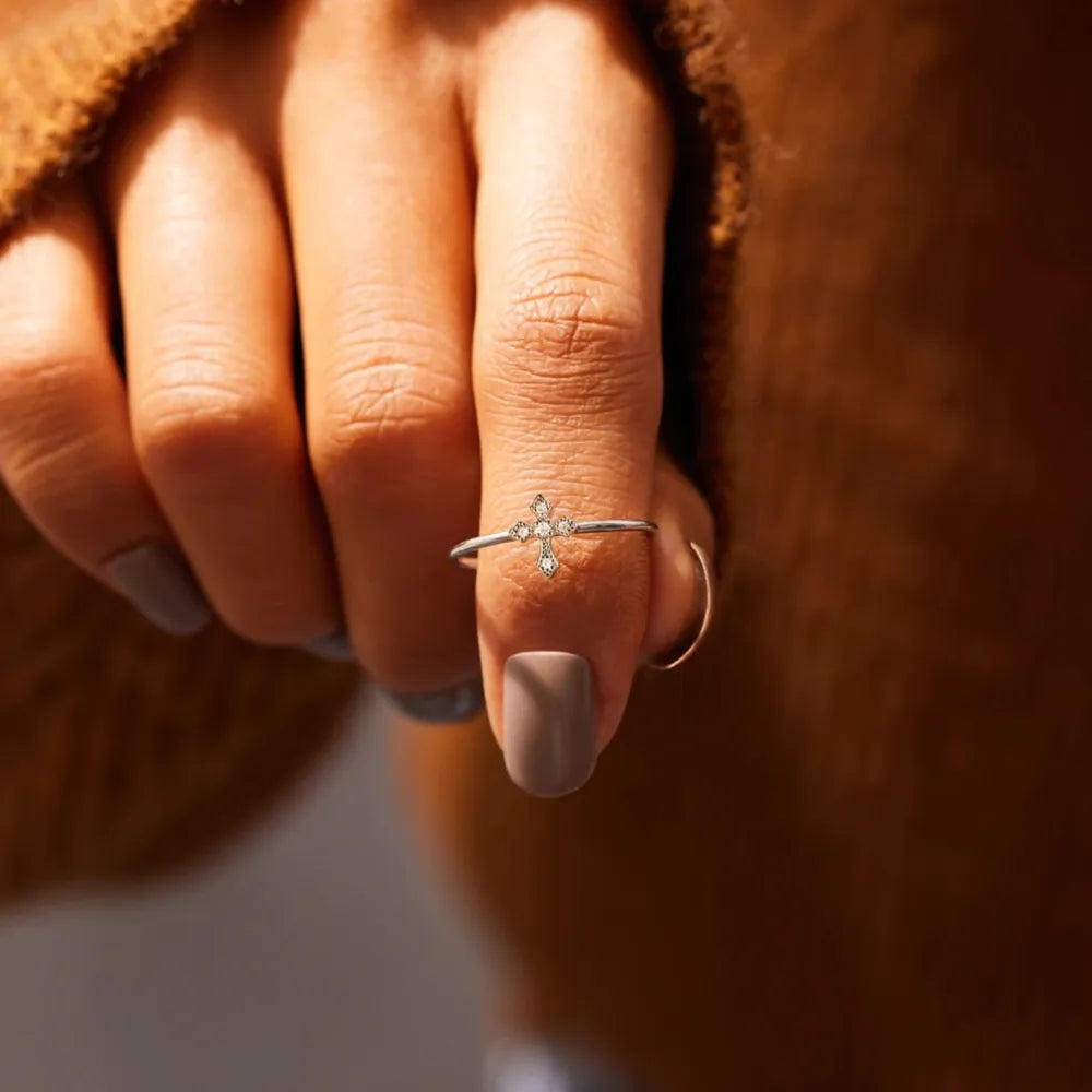 925 Sterling Silver Cross Ring - Treasured Gift's & More