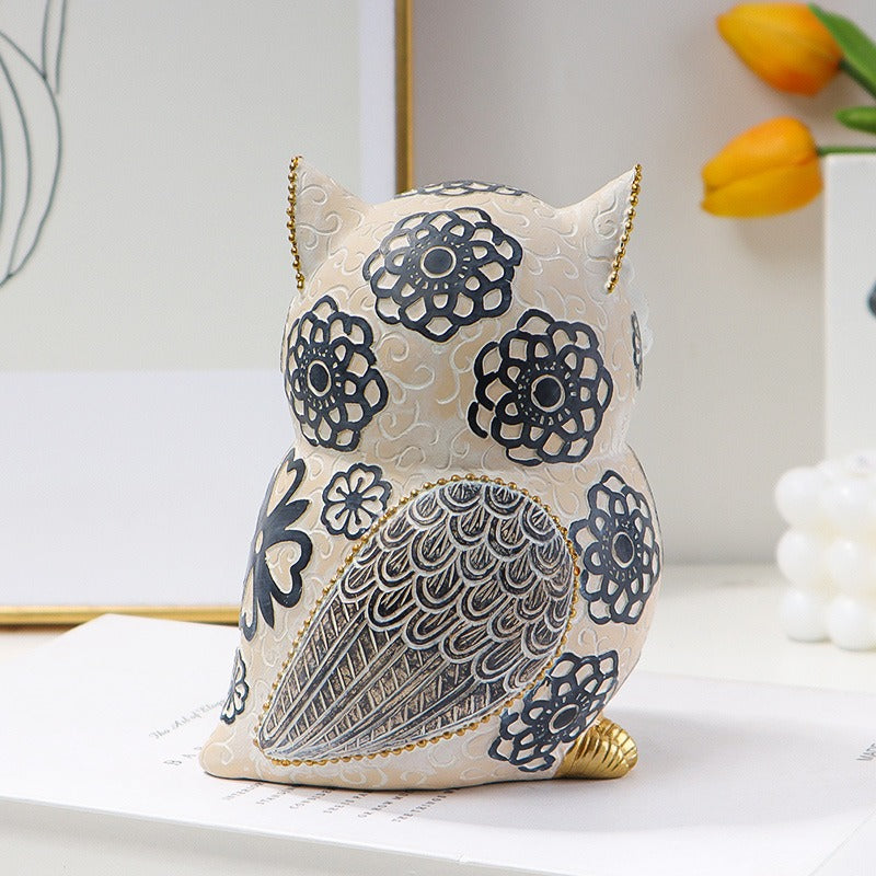 Home owl resin decoration