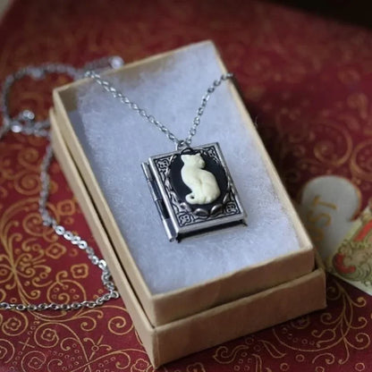 Gothic Cat Cameo Pendant Necklaces