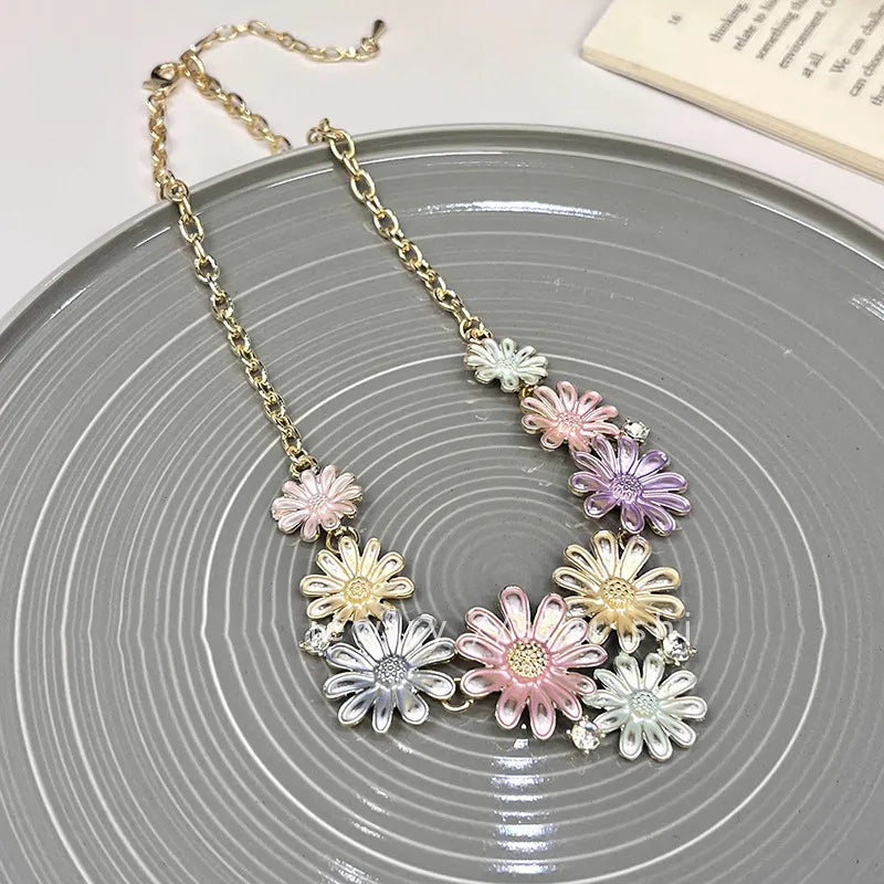 Alloy Rhinestone Daisy Necklace - Treasured Gift's & More